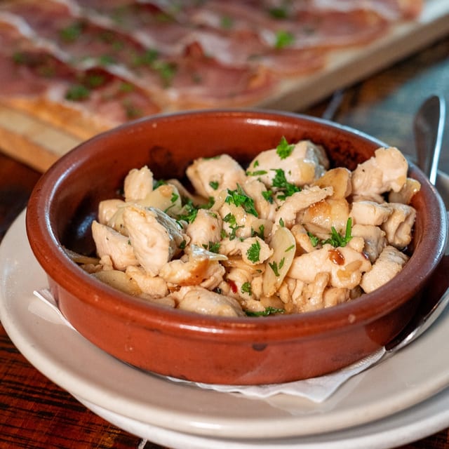 Pollo Ajillo.